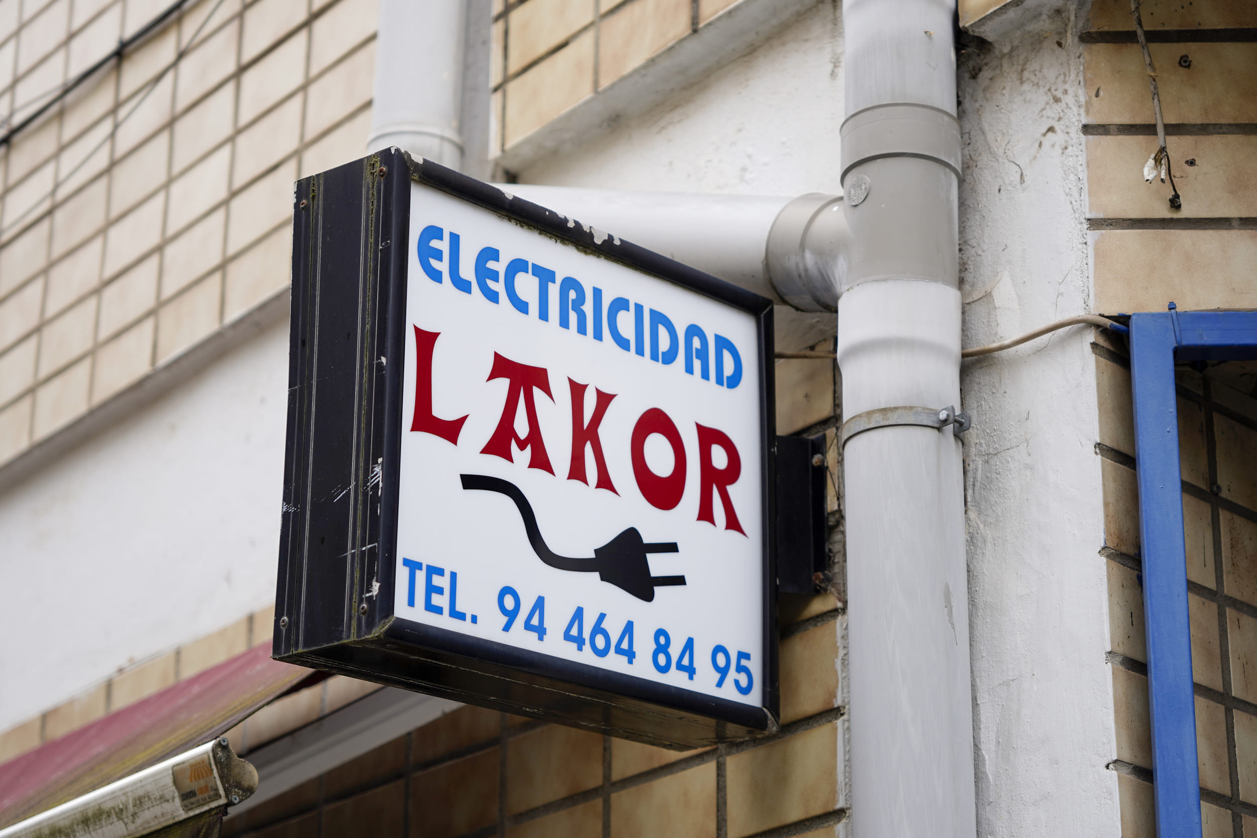 ELECTRICIDAD LAKOR